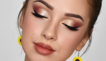Get The Perfect Makeup Look With These Simple Tips! 9