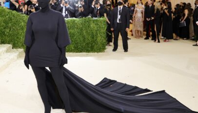 Met Gala 2019-Inspired Prom Trends and Accessories 11