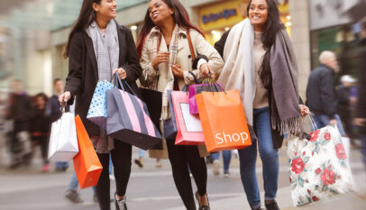 A Guide to Shopping for Vintage Clothing Online 4